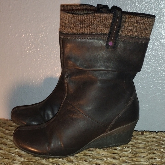 Brown Leather Ankle Boots - Picture 1 of 9